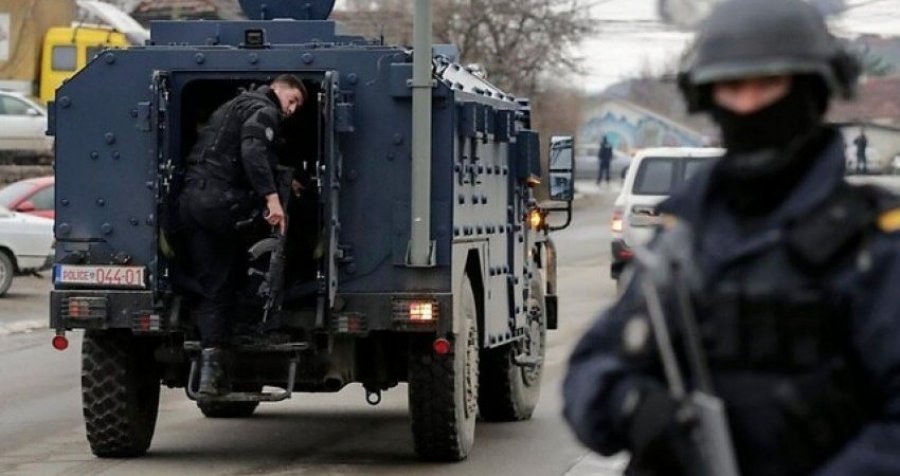 Forca të mëdha policore në Jarinje, nga sot nuk kalon askush me targa KS