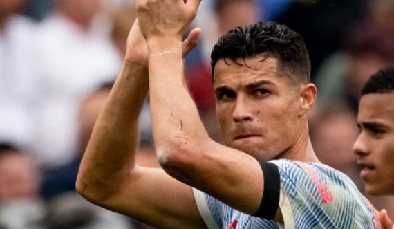 Ronaldo i ofron përkrahje futbollistit që po lufton për jetën