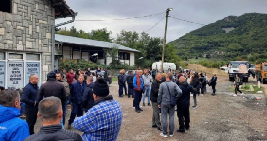 Ujë e bukë me vete, serbët janë mobilizuar deri ne ‘dhëmbë’, ja çka po ndodh aktualisht në Veri