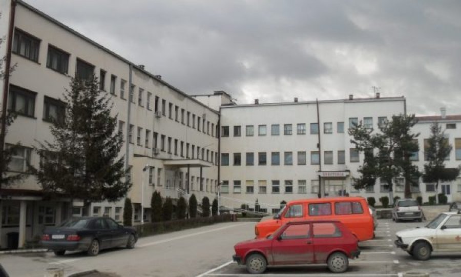 Ulje e rasteve me COVID-19, Spitali i Gjilanit rikthen në punë 4 reparte