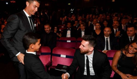 Nëna e Ronaldos: Nipi im është më i gjatë se Messi