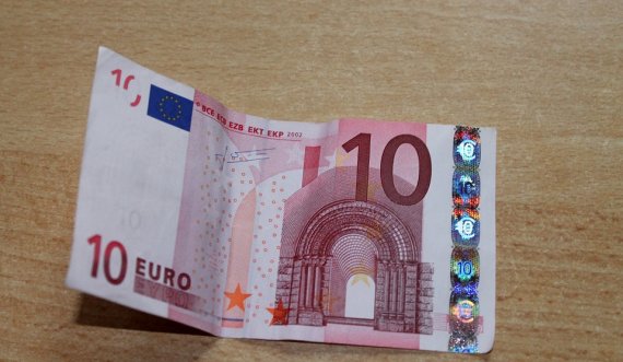  Një shtetas serb tenton ta korruptojë Policinë në Ferizaj me 10 euro, arrestohet 