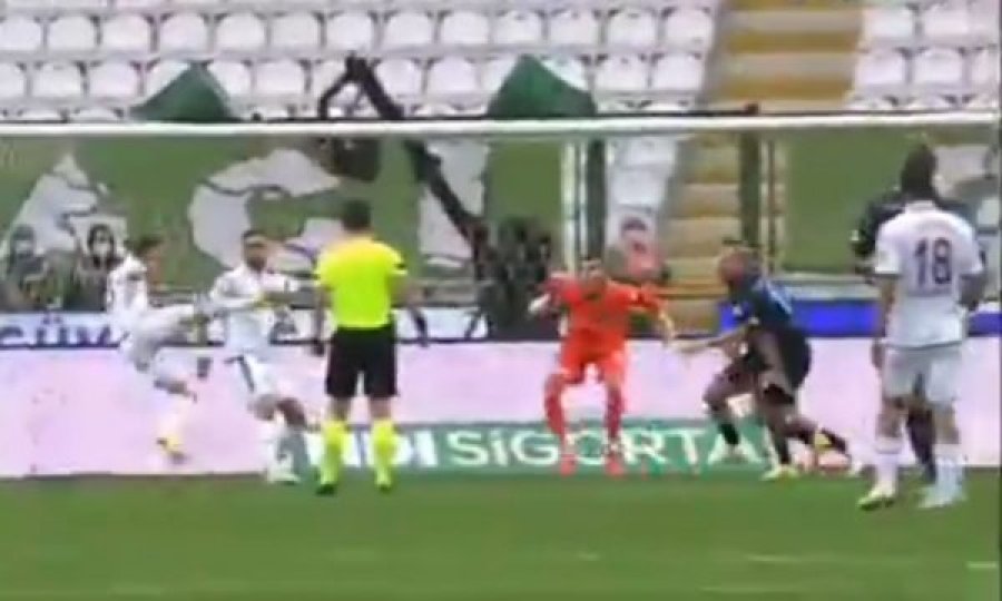 Talenti i Shqipërisë shënon dy gola në Turqi, secili më i mirë se tjetri – njëri si Suarezi 