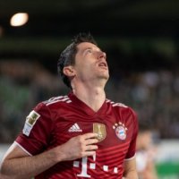 Rekordi mbetet i pathyer, Lewandowski dështon të kalojë legjendën Gerd Muller