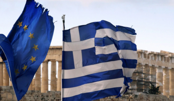 Greqia paralajmëron njohjen e Kosovës si shtet?