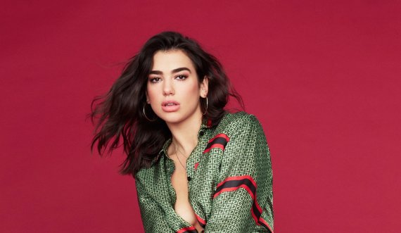 Dua Lipa habit me stilin që ka shfaqur në Milano (foto)