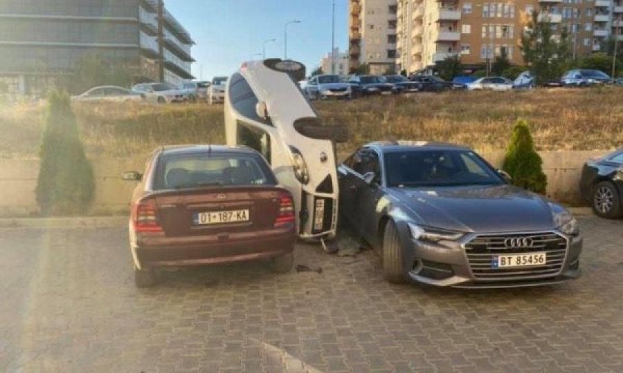 Pamje se si ndodhi aksidenti i çuditshëm në Prishtinë