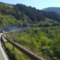 Serbët nisin tanket drejt Jarinjës