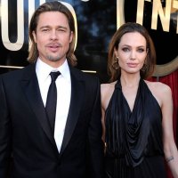 Angelina  flet hapur për dhimbjen pas divorcit me Brad Pitt