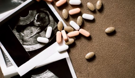 A është i sigurt konsumimi i paracetamolit gjatë shtatzënisë? Shkencëtarët zbulojnë efektet që ai mund të ketë tek fëmija