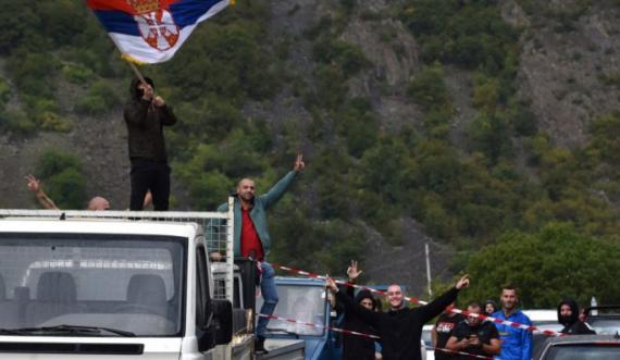 Nënkryetari i Listës Serbe si në ëndrra: Njësia Speciale po provokon, serbët po përmbahen!