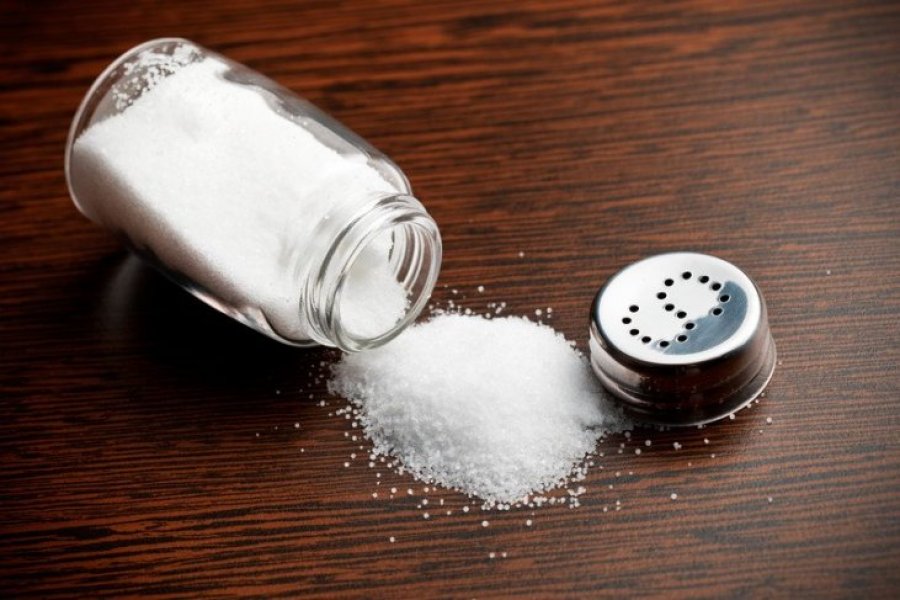  3 këshilla për të konsumuar më pak kripë