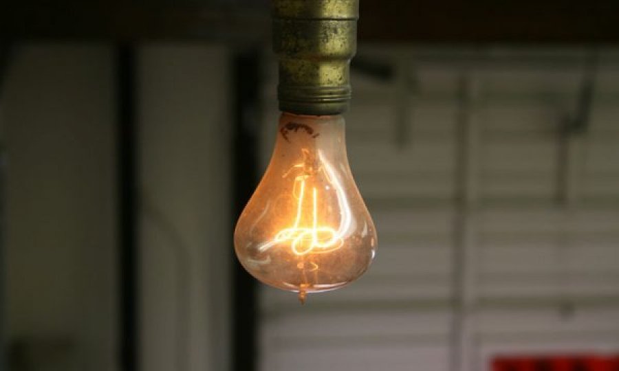 Misteri i llambës që qëndron ndezur që nga viti 1901