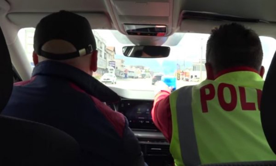  Aksioni i policisë me automjete dhe rroba civile 