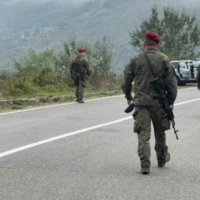 KFOR vazhdon patrullimet në veri