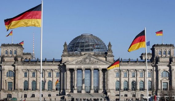 Gjermania kërkon largimin e forcave speciale dhe barrikadave nga veriu