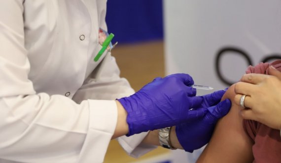 513 mijë e 544 qytetarë të Kosovës janë vaksinuar me të dyja dozat