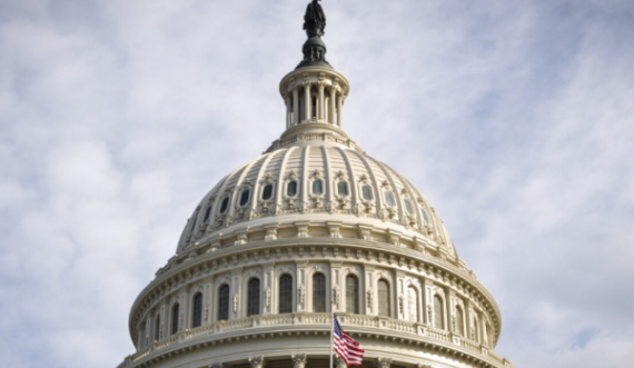 Kongresi tenton të shmangë mbylljen e Qeverisë amerikane