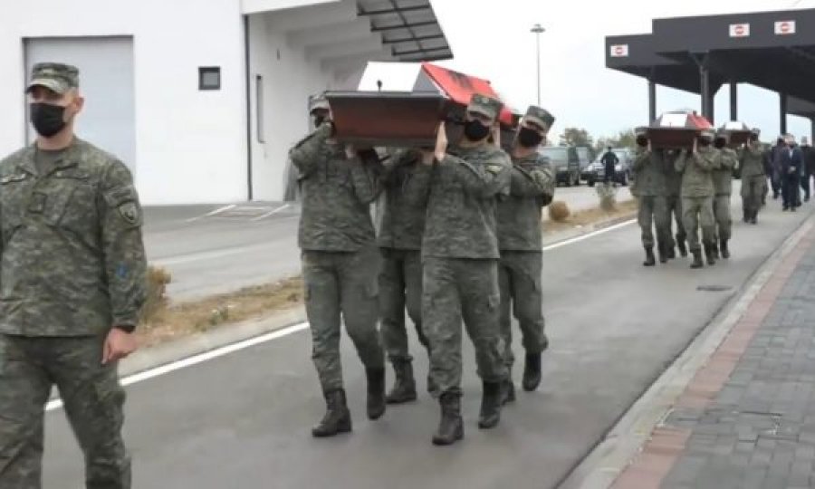 Në varrezën masive në Kizhevak ishin hedhur mbi një milion metra kub gurë