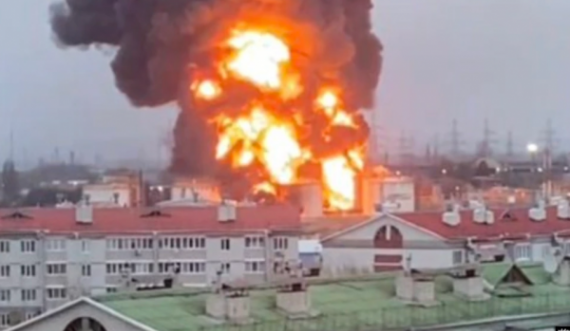 Një guvernator pretendon se Ukraina ka goditur një depo nafte në Rusi