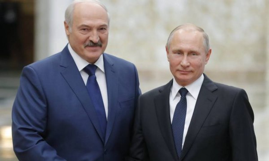 Lufta në Ukrainë, Lukashenko bisedon me Putinin