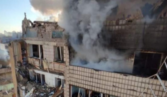 Sulme ndaj ndërtesave të banimit në lindje të Ukrainës