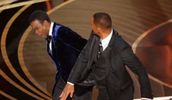 Will Smith merr vendimin e papritur për “Oscars”, pasi goditi me shuplakë komedianin Chris Rock