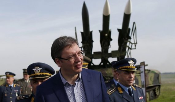 Pazari i armëve që Serbia bën me Rusinë, vjen paralajmërimi i fortë nga Amerika