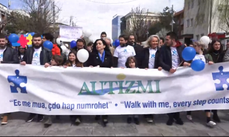 Në Prishtinë marshohet për personat me autizëm, merr pjesë edhe Vjosa Osmani e Përparim  Rama