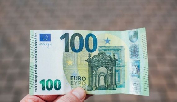 Kjo kartmonedhë po falsifikohet me të madhe në Kosovë