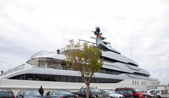 Shtetet e Bashkuara konfiskojnë në Spanjë jahtin e oligarkut rus Viktor Vekselberg