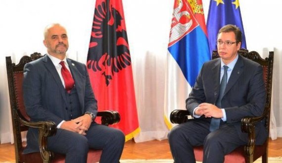 Sali Berisha jep alarmin, tregon rrezikun nga ministri i Millosheviçit që fitoi sërish
