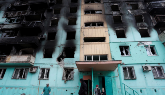 Ukraina paralajmëron për hapjen e korridoreve humanitare