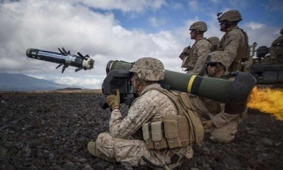 Të sapolindurve në Ukrainë iu vihet emri i raketave britanike