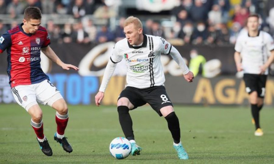 Futbollisti ukrainas: Babai im po mban armë