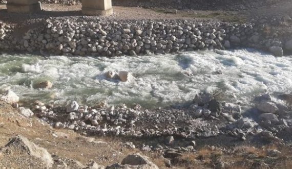 Topi gjendet 20 kilometra larg fshatit, ende asnjë gjurmë të trupit të 10-vjeçarit