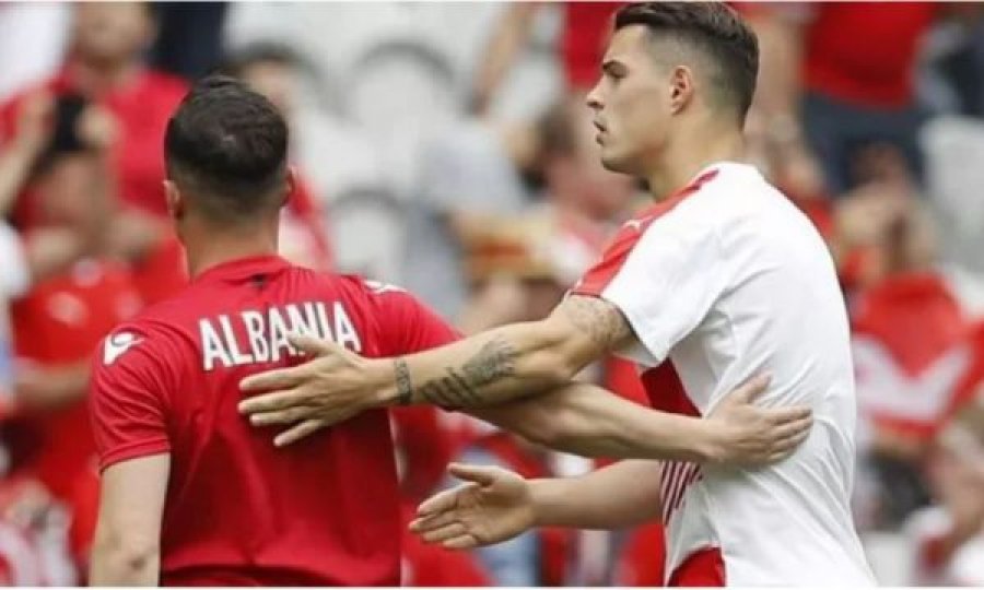 Vëllezërit Xhaka me mesazhe emocionuese pasi e humbën personin e tyre të afërt