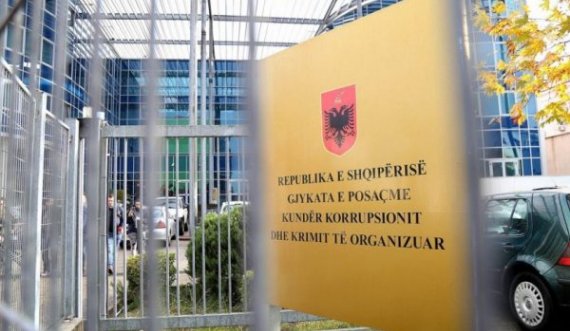 Aksion i përbashkët me autoritetet në Kosovë, SPAK: Arrestohen 31 policë dhe punonjës në Morinë