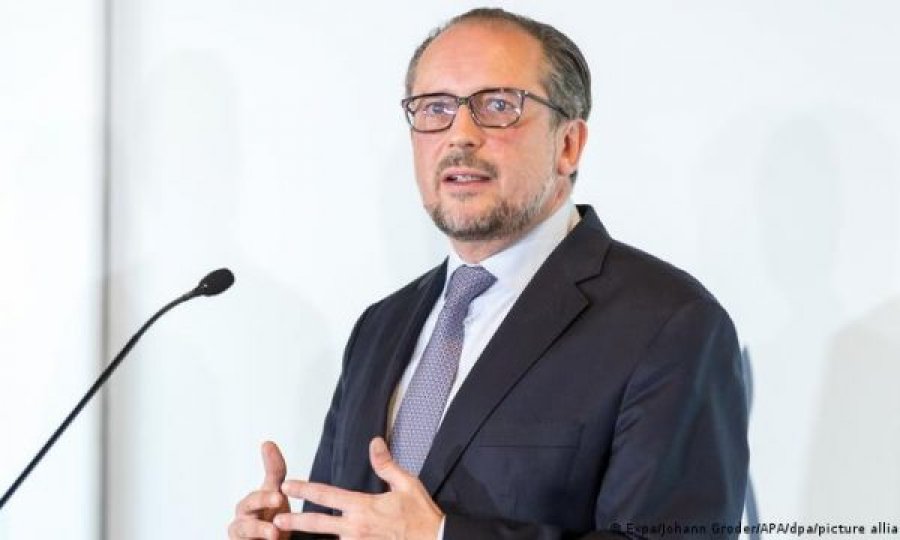 Ministri i jashtëm austriak kërkon liberalizim sa më të shpejt të vizave për Kosovën