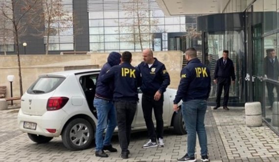 ​Mbërrijnë në gjykatë policët e arrestuar në Vërmicë