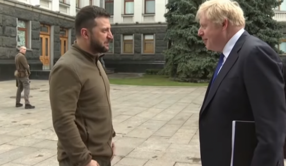 Johnson ua ftofi të gjithëve, zbarkoi në Ukrainë