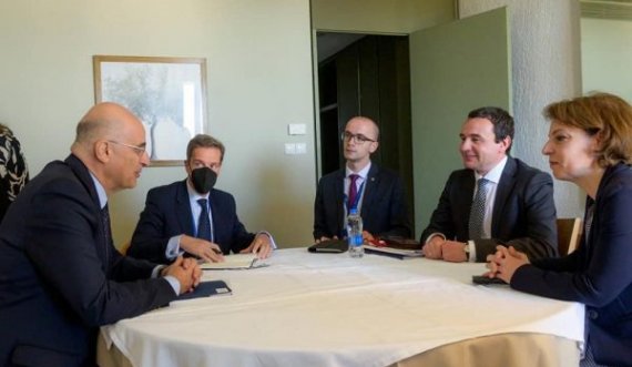 Kurti i bën një rekapitulim takimeve në kuadër të Forumit të Delfit