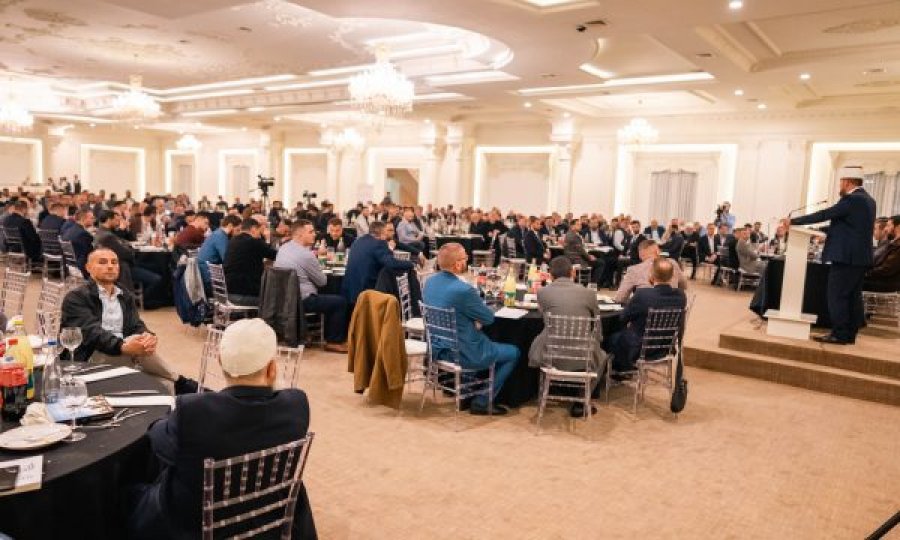 Pas deklaratës për “martesën me gruan e dytë”, Shefqet Krasniqi tubon deputetë