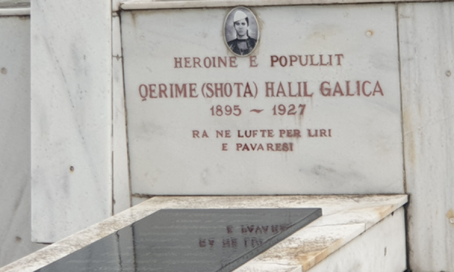Adnan Merovci shkon me nipat tek varri i Shote Galicës