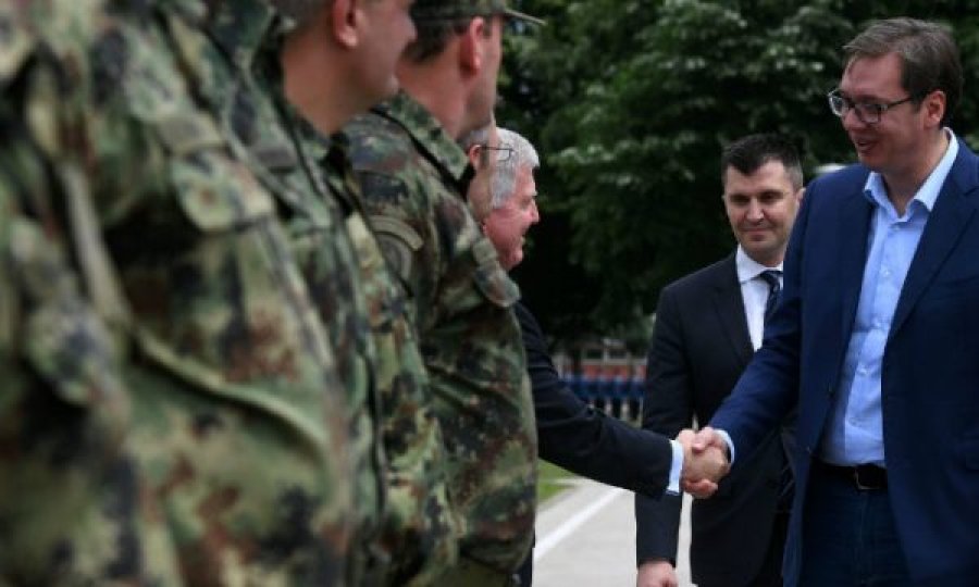 Serbia po blen avionë luftarakë nga Franca
