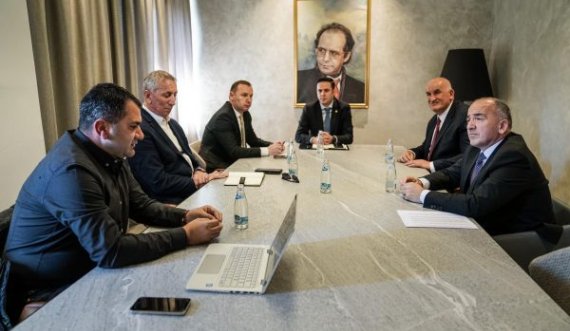 Abdixhiku ngarkon katër zyrtarë për ta ringjallë LDK’në