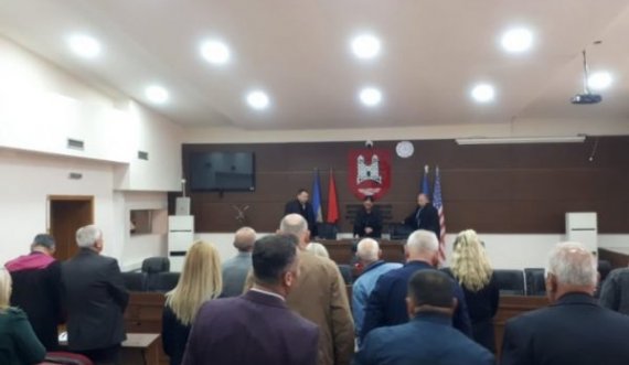 Ish-kryetari i Gjilanit lirohet nga akuza për korrupsion me tendera dhe krim të organizuar