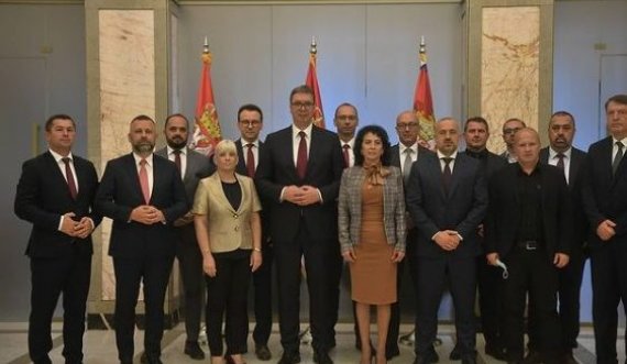 Departamenti i Shtetit: Serbia vazhdon të operojë me strukturat e saj paralele në Kosovë