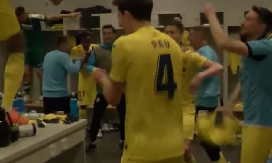 Festa e “trentë” e lojtarëve të Villarrealit në dhomën e zhveshjes pasi e eliminuan Bayernin