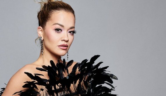 Rita Ora: Buzëqesh, vera është duke ardhur